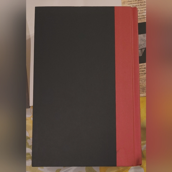 The Historian by Elizabeth Kostova - Picture 8 of 8